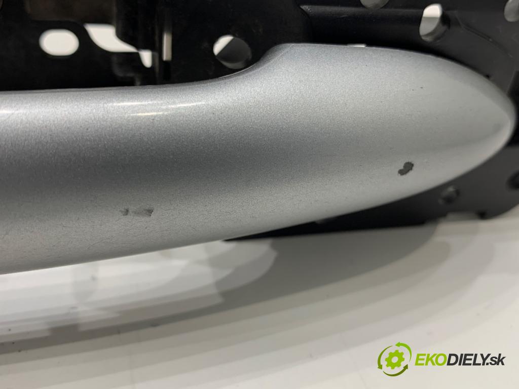 RENAULT MEGANE III Kombi 2009 96 kW 1.9 dCi (KZ0J, KZ0N, KZ1S) 1870 Kľučka vonkajšia ľavy predný 806070032R