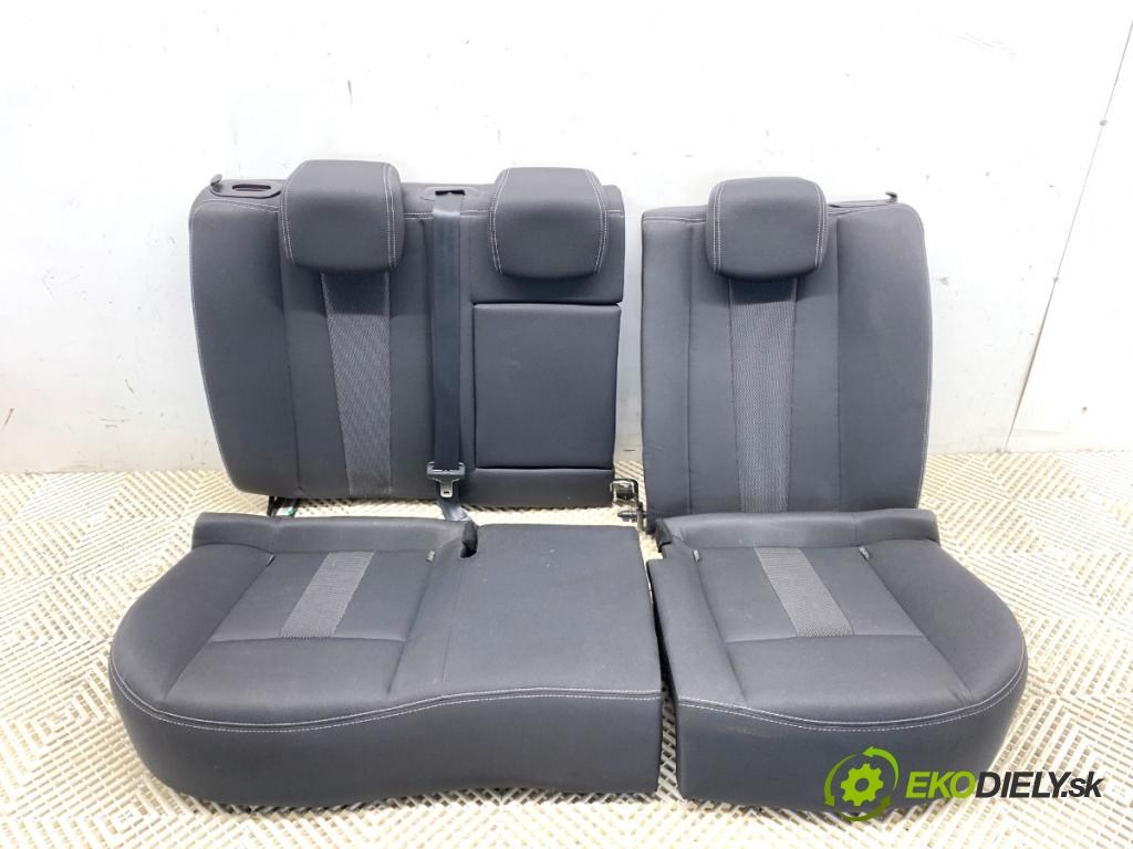 RENAULT MEGANE III Kombi 2009 96 kW 1.9 dCi (KZ0J, KZ0N, KZ1S) 1870 Sedadlo druhý rad 