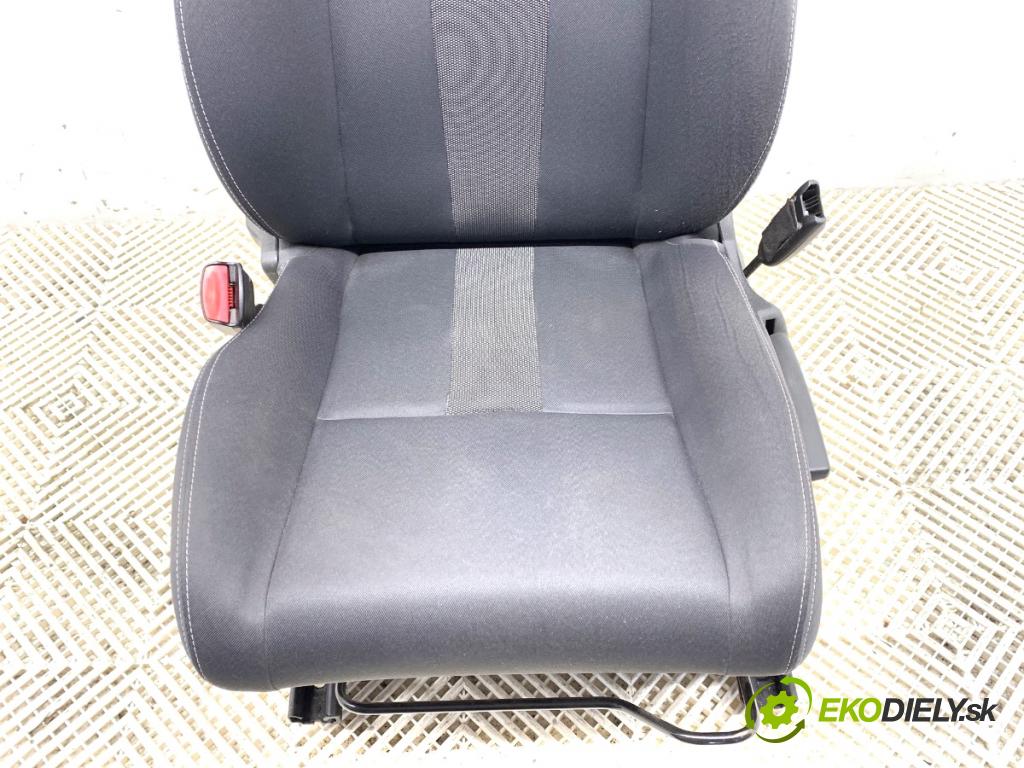 RENAULT MEGANE III Kombi 2009 96 kW 1.9 dCi (KZ0J, KZ0N, KZ1S) 1870 Sedadlo ľavy predný