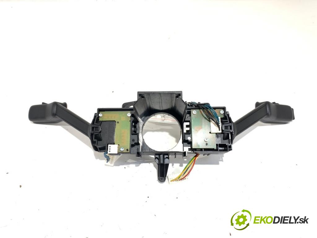 SEAT LEON III liftback 2017 92 kW 1.4 TSI 1395 Prepínač kombinovaný 5Q0953507GD (Prepínacie páčky pod volantom)