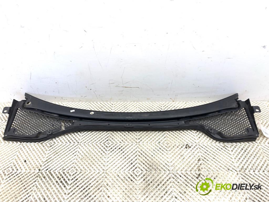 SEAT LEON III liftback 2017 92 kW 1.4 TSI 1395 Torpédo, plast pod čelné okno 5F2819403F (Torpédo (plast pod čelným sklom))