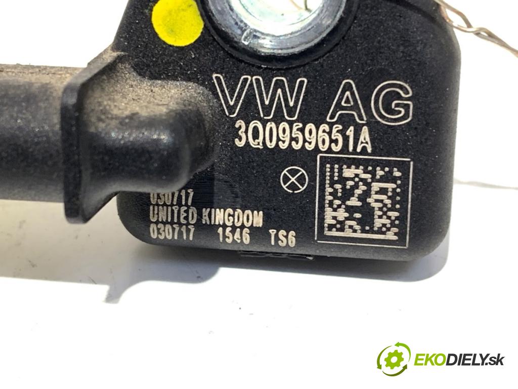 SEAT LEON III liftback 2017 92 kW 1.4 TSI 1395 Snímač nárazu 3Q0959651A (Snímač nárazu)