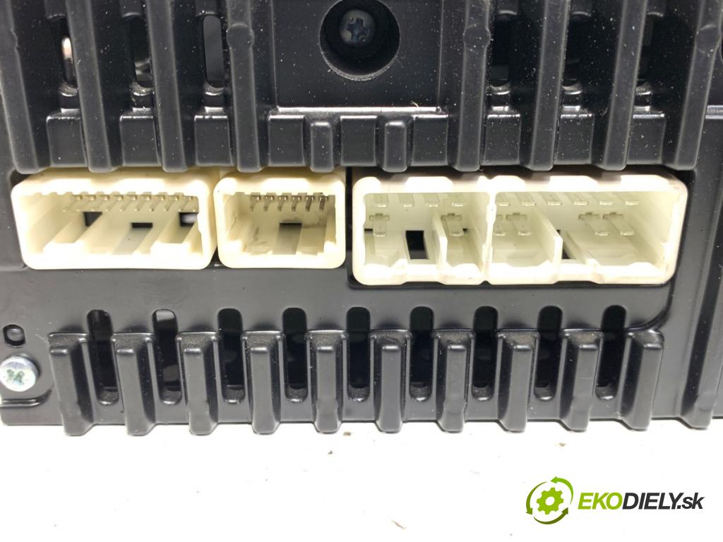 TOYOTA AURIS I liftback 2007 66 kW 1.4 D-4D (NDE150_) 1364 RADIO 86120-02510 (Audio zariadenie)