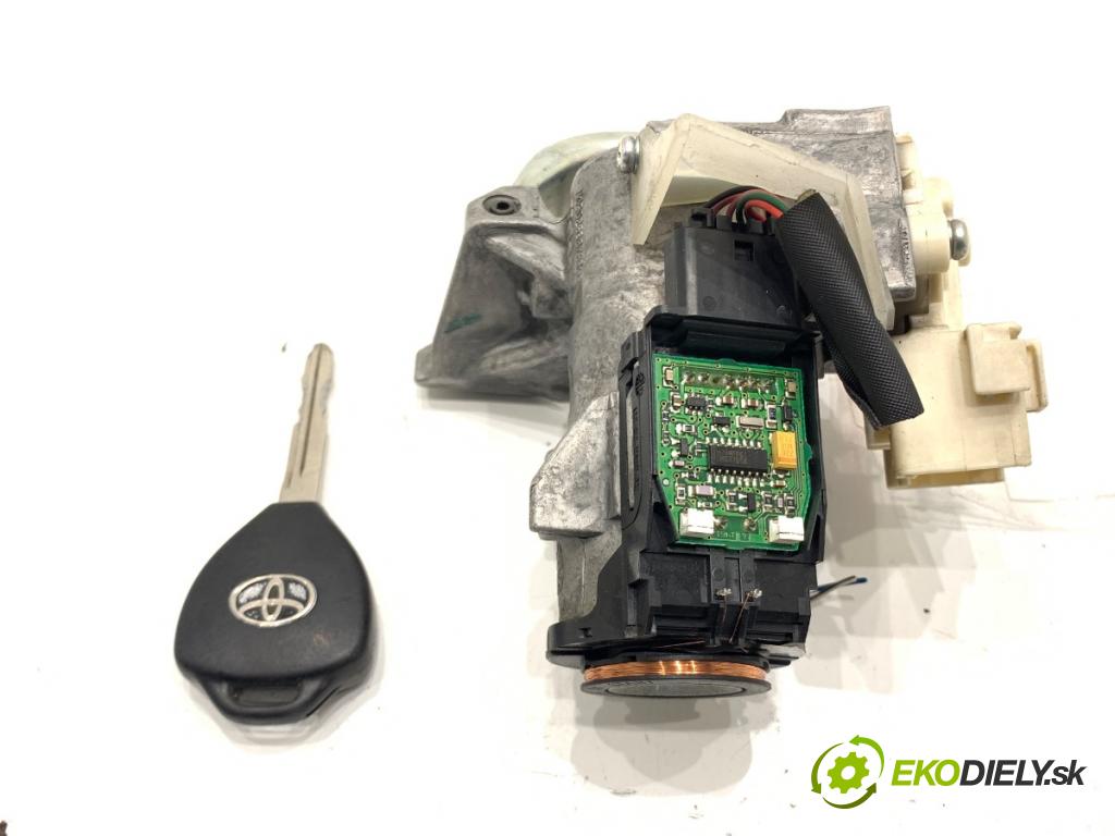 TOYOTA AURIS I liftback 2007 66 kW 1.4 D-4D (NDE150_) 1364 spinačka N0502638/639 (Spínacia skrinka)