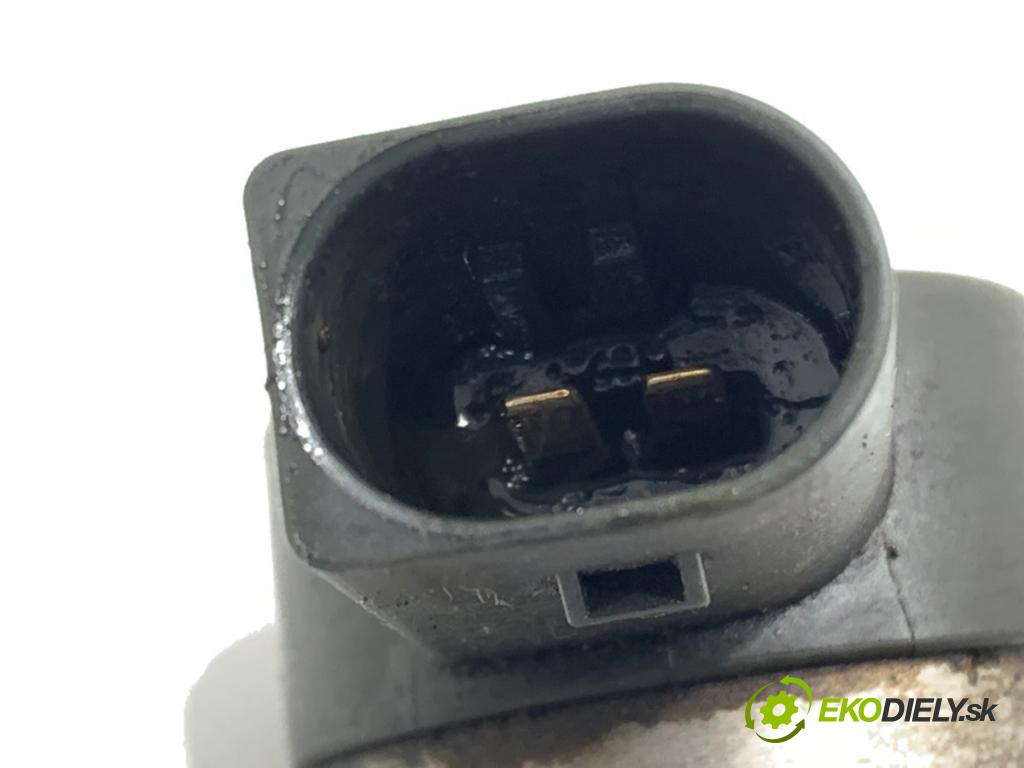 BMW E61 Kombi 2005 120 kW 525 d 2497 Regulátor tlaku paliva 0281002481 (Ostatní)