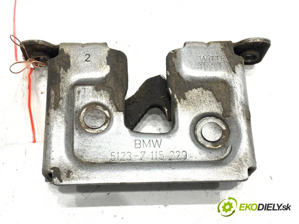 BMW E61 Kombi 2005 120 kW 525 d 2497 zámok kapoty přední část 