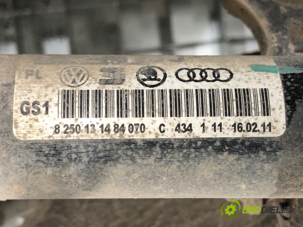 AUDI A5 8T coupe 2011 155 kW 2.0 TFSI 1984 výztuha zadní část