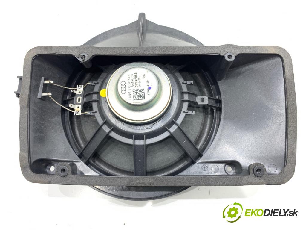 AUDI A5 8T coupe 2011 155 kW 2.0 TFSI 1984 subwoofer 8T0035412D (Audio zařízení)