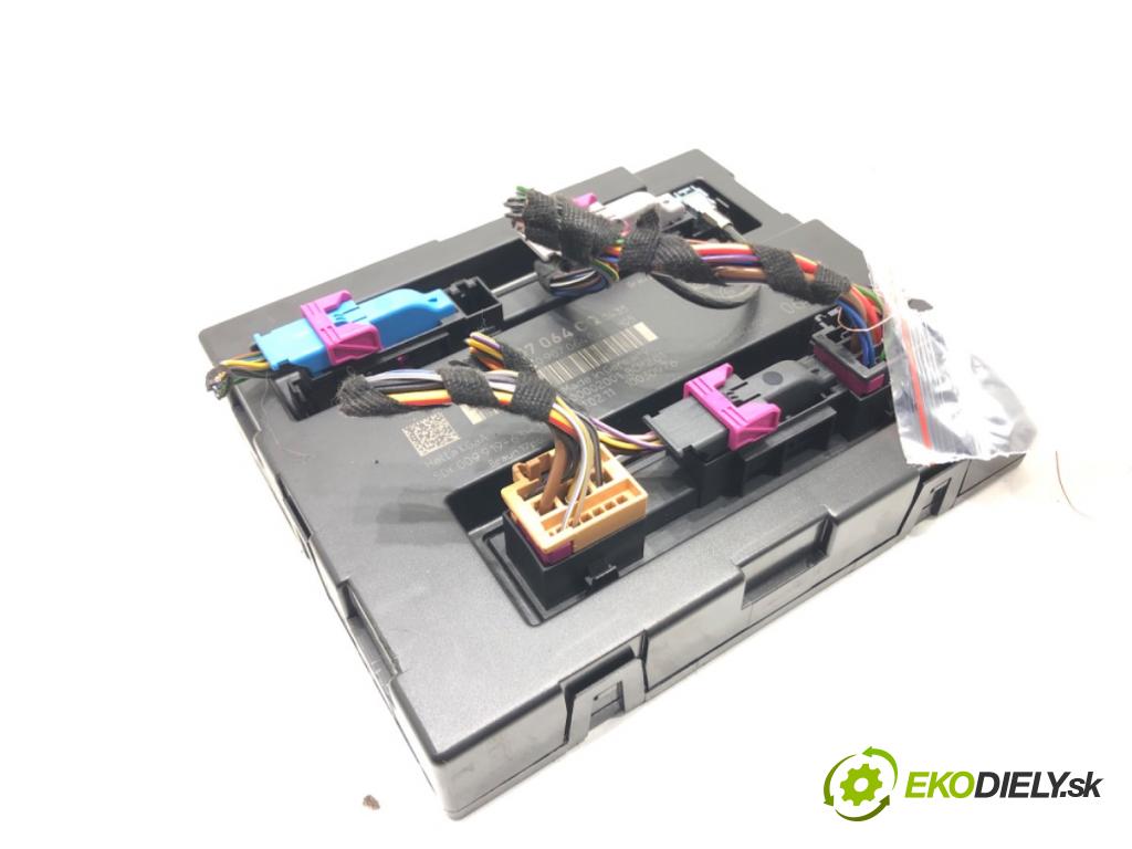 AUDI A5 8T coupe 2011 155 kW 2.0 TFSI 1984 Modul komfortu 8K0907064CQ (Modul komfortu)