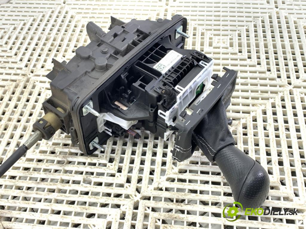 AUDI A5 8T coupe 2011 155 kW 2.0 TFSI 1984 Kulisa 8K1713041AD (Rýchlostná páka (kulisa))