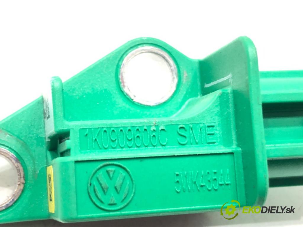 AUDI A5 8T coupe 2011 155 kW 2.0 TFSI 1984 Snímač nárazu 1K0909606C (Snímač nárazu)