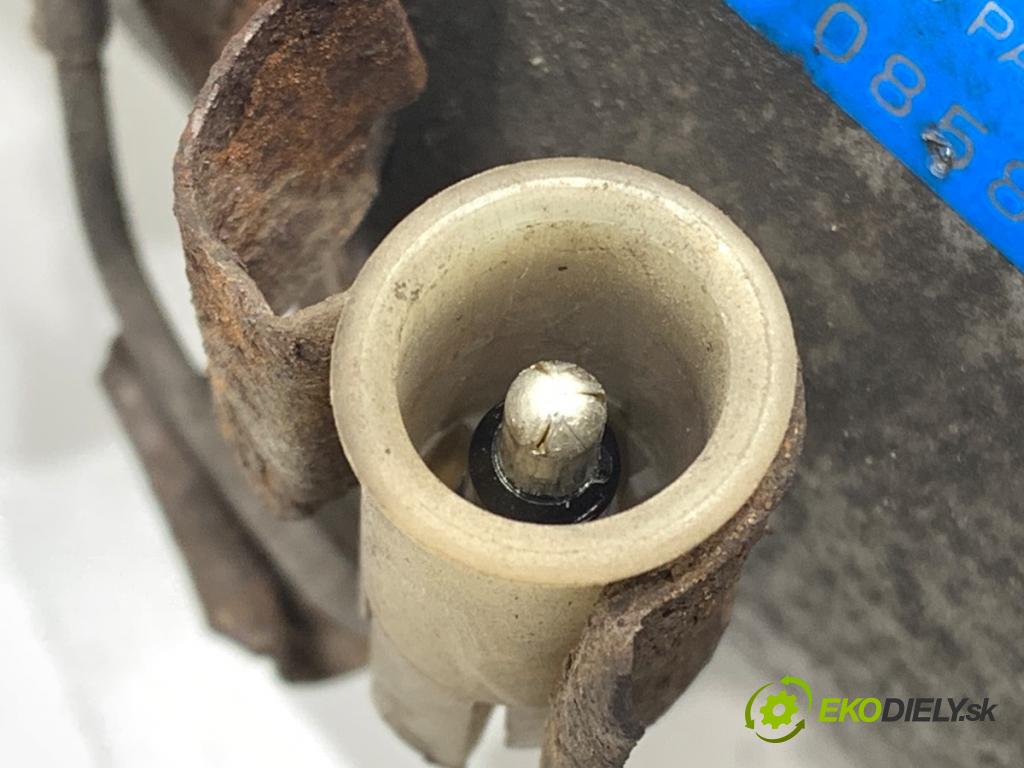 VOLVO S80 I sedan 2001 103 kW 2.4 2435 Kompresor klimatizácie 8708581 (Kompresor klimatizácie)