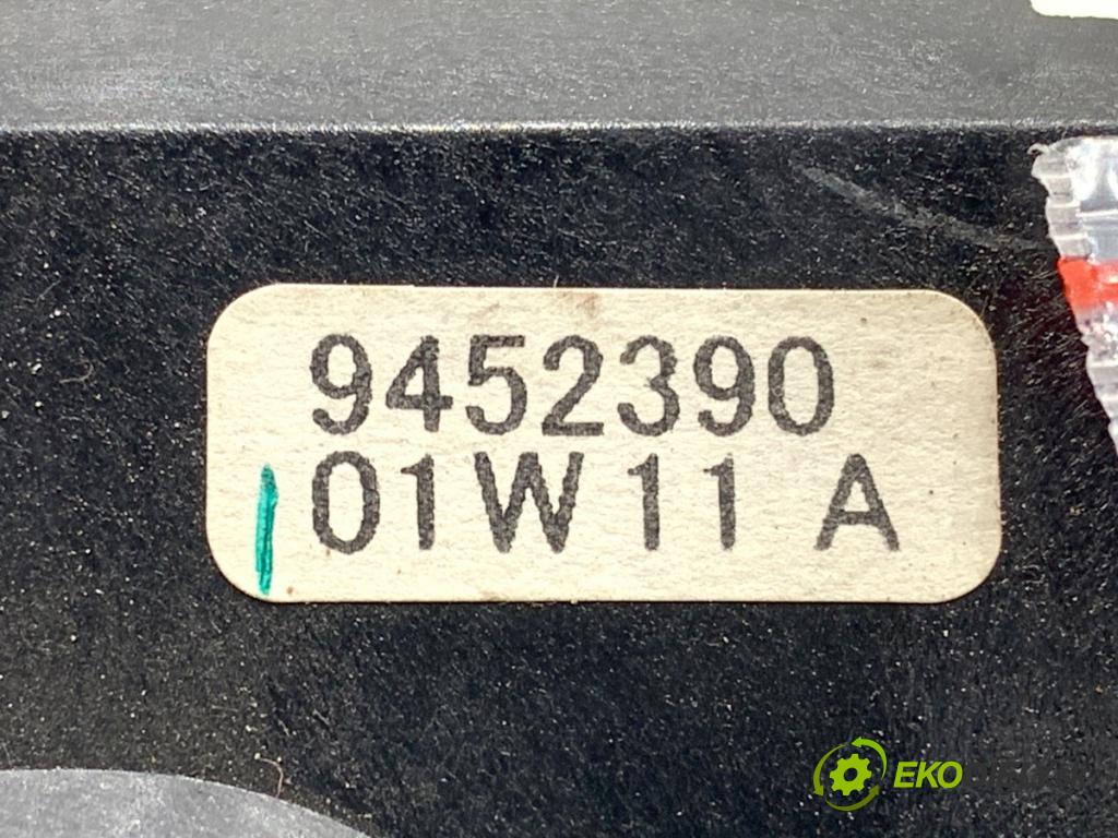 VOLVO S80 I sedan 2001 103 kW 2.4 2435 Prepínač kombinovaný 9452390 (Prepínacie páčky pod volantom)