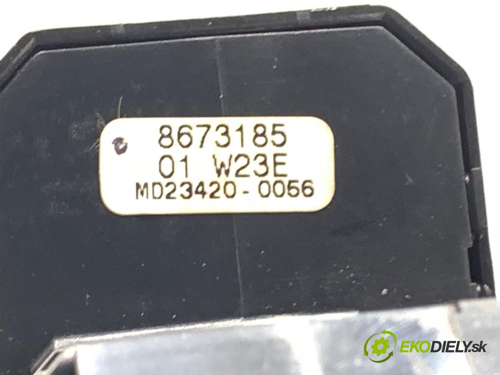 VOLVO S80 I sedan 2001 103 kW 2.4 2435 Prepínač okien 8673185 (Prepínacie páčky pod volantom)