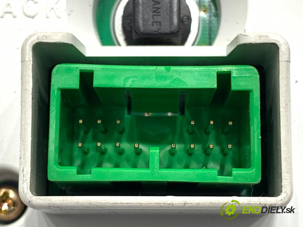 VOLVO S80 I sedan 2001 103 kW 2.4 2435 Prístrojovka 9459821 (Prístrojová doska)