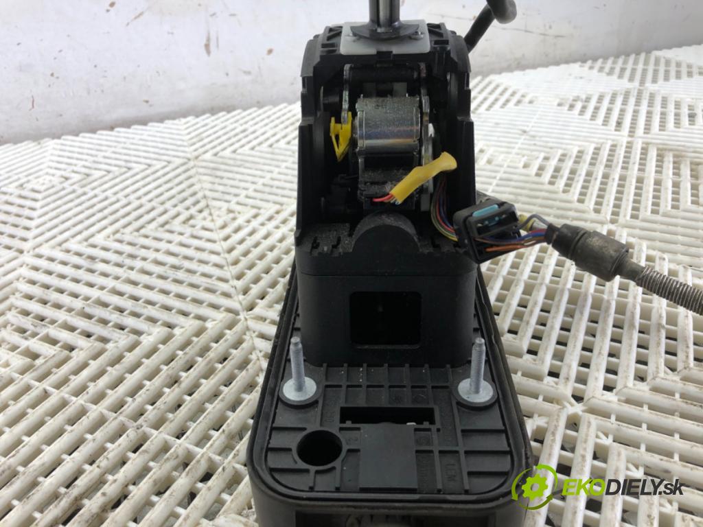 VW PASSAT CC B6 coupe 2008 125 kW 2.0 TDI 1968 Kulisa 3C1713025H (Rýchlostná páka (kulisa))