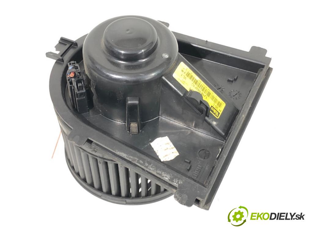 VW BORA I sedan 2002 74 kW 1.9 TDI 4motion 1896 ventilátor kúrenia 1J1819021C
