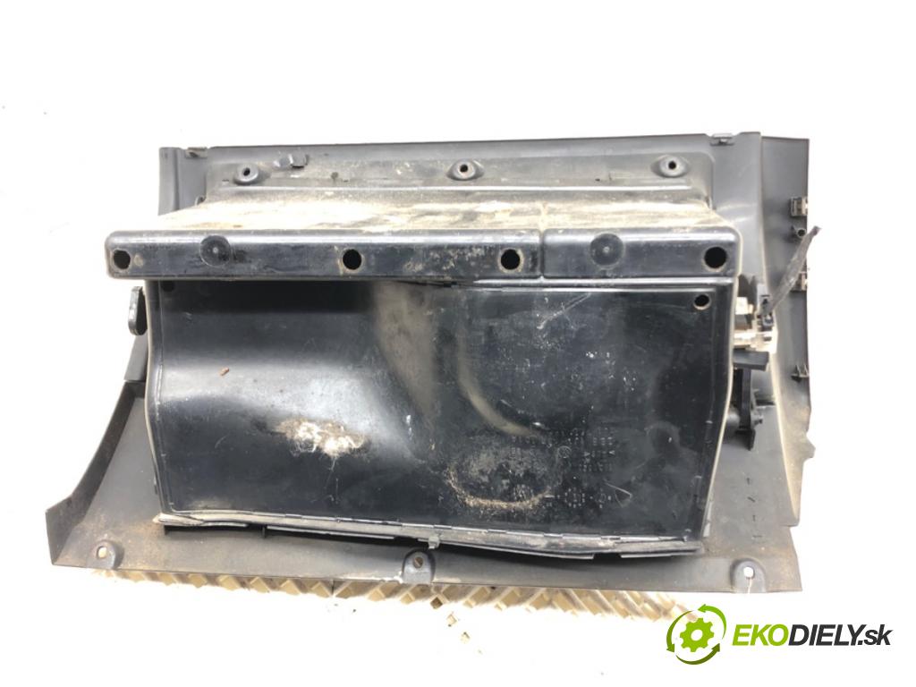 VW BORA I sedan 2002 74 kW 1.9 TDI 4motion 1896 Priehradka, kastlík spolujazdca  (Priehradka (kastlík))