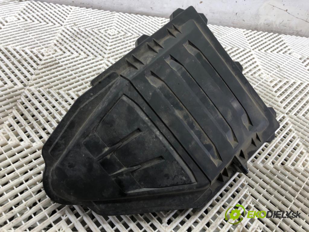 SKODA FABIA III liftback 2018 70 kW 1.0 TSI 999 Obal filtra vzduchu 04C129601N (Obal filtra vzduchu)