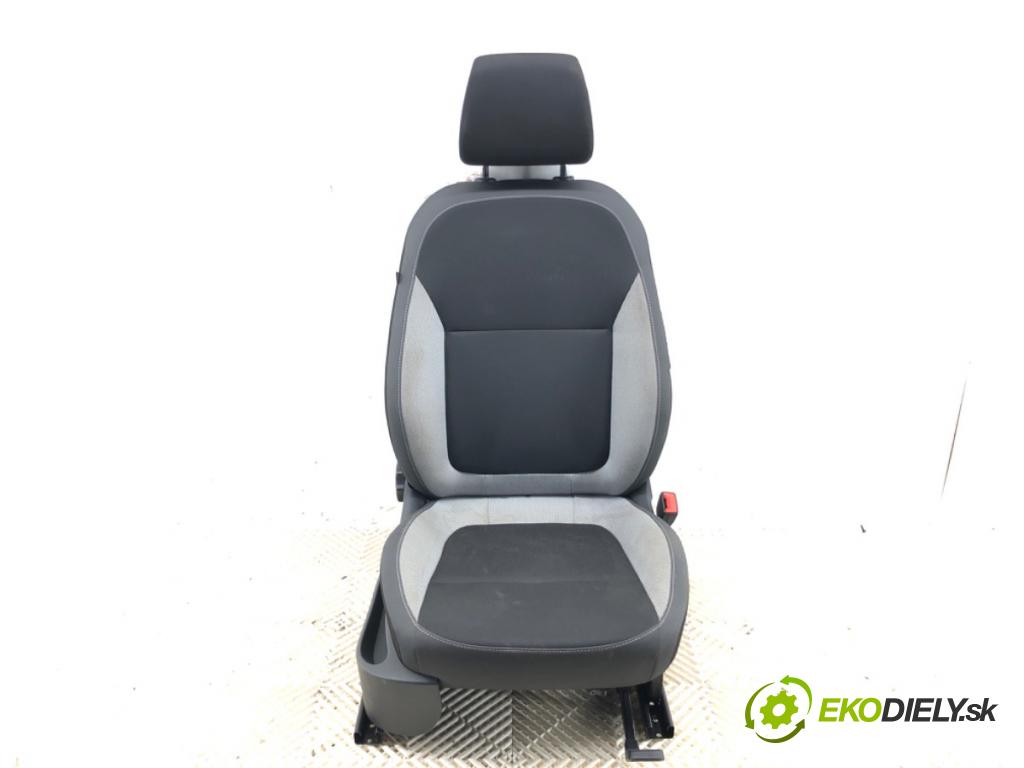 SKODA FABIA III liftback 2018 70 kW 1.0 TSI 999 Sedadlo pravy predný 