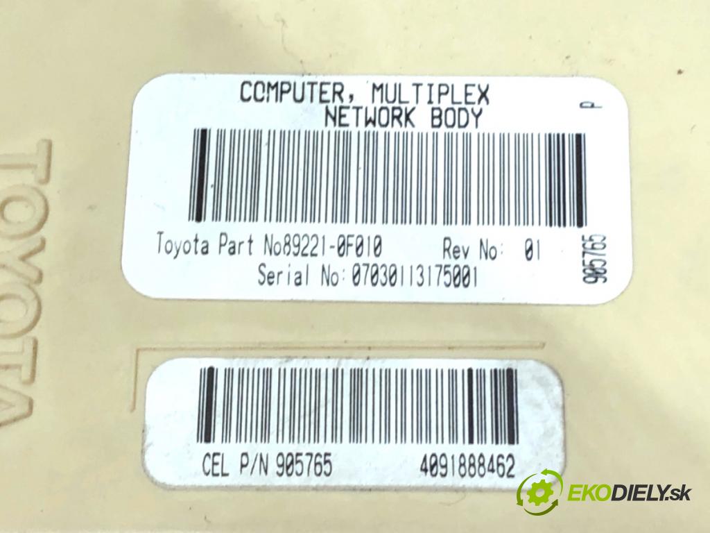 TOYOTA COROLLA E13 nadwozie wielkoprzestrzenne (MPV) 2007 100 kW 2.2 D-4D (AUR10_) 2231 Skrinka poistková 89221-8F010 (Poistková skrinka)