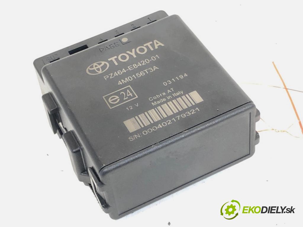 TOYOTA COROLLA E13 nadwozie wielkoprzestrzenne (MPV) 2007 100 kW 2.2 D-4D (AUR10_) 2231 Modul PDC 4M0156T3A (Riadiaca jednotka ostatné)