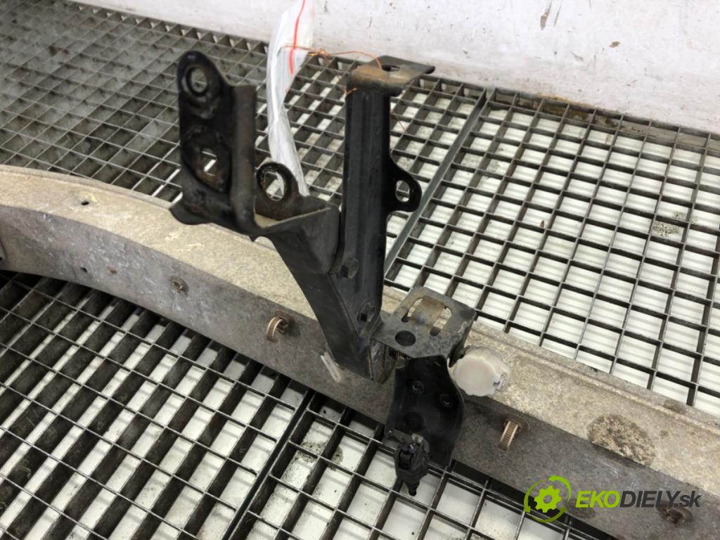 TOYOTA COROLLA E13 nadwozie wielkoprzestrzenne (MPV) 2007 100 kW 2.2 D-4D (AUR10_) 2231 výztuha nárazníka přední část  (Výztuhy přední)