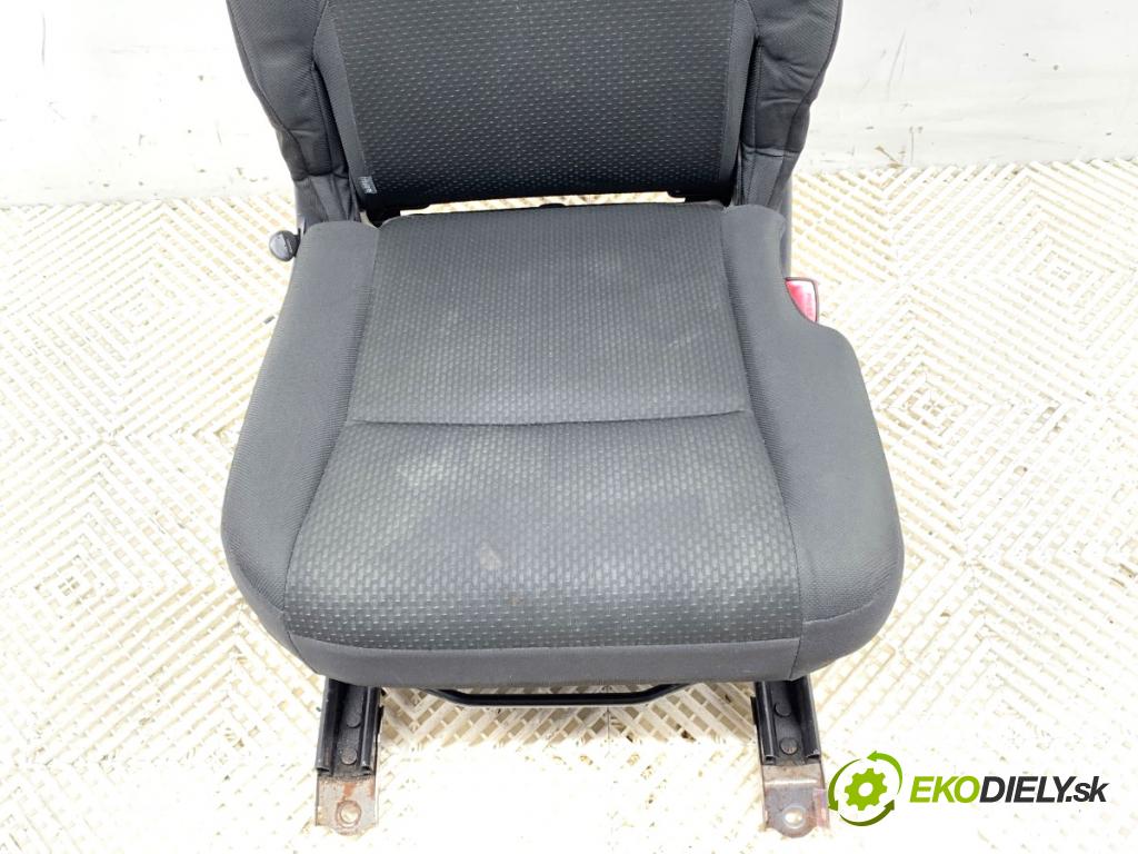 TOYOTA COROLLA E13 nadwozie wielkoprzestrzenne (MPV) 2007 100 kW 2.2 D-4D (AUR10_) 2231 Sedadlo zad