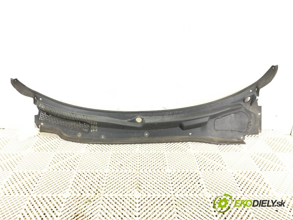 CHRYSLER 300C sedan 2004 183 kW 3.5 3518 Torpédo, plast pod čelné okno 04805834AA (Torpédo (plast pod čelným sklom))