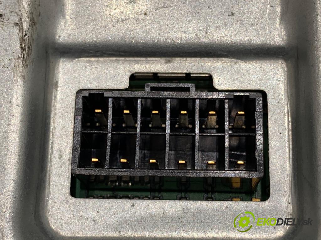 CHRYSLER 300C sedan 2004 183 kW 3.5 3518 Menič XENON 73010137N (Riadiaca jednotka xenónu)