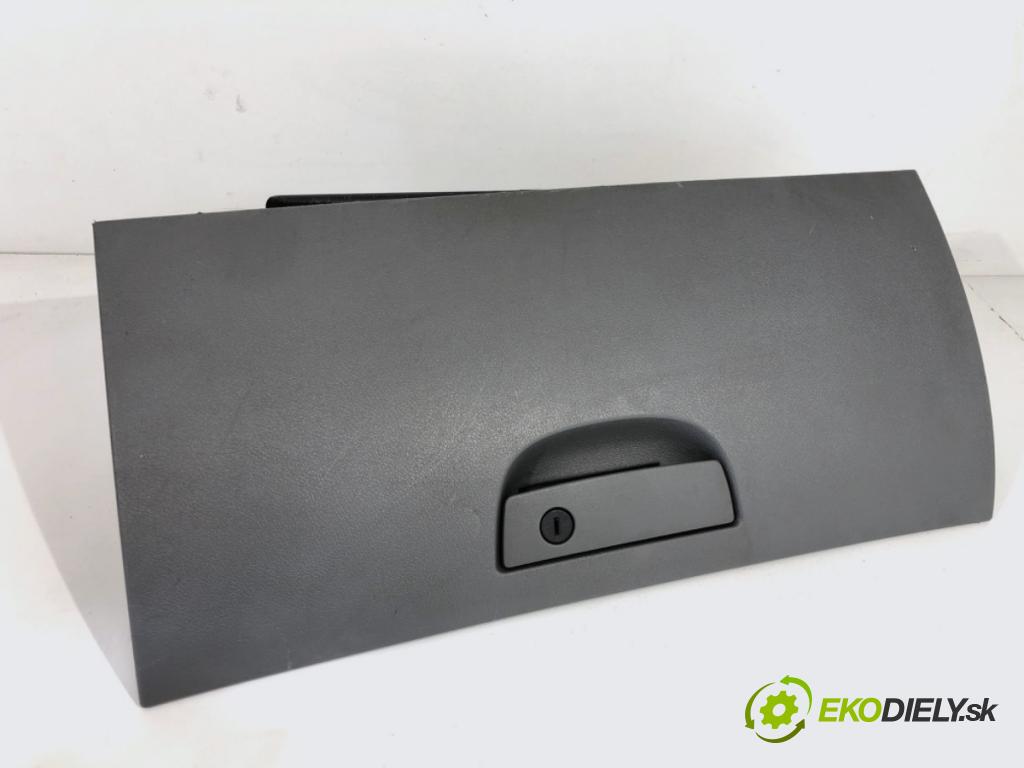 CHRYSLER 300C sedan 2004 183 kW 3.5 3518 Priehradka, kastlík spolujazdca  (Priehradka (kastlík))