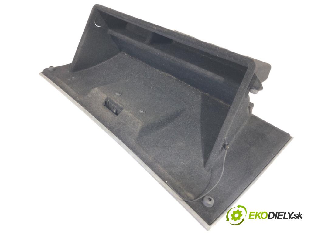 CHRYSLER 300C sedan 2004 183 kW 3.5 3518 Priehradka, kastlík spolujazdca  (Priehradka (kastlík))