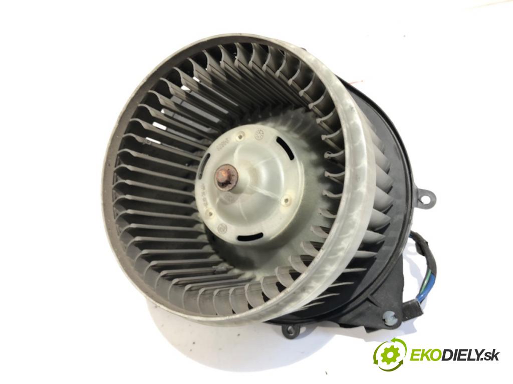 CHRYSLER 300C sedan 2004 183 kW 3.5 3518 ventilátor kúrenia E25091