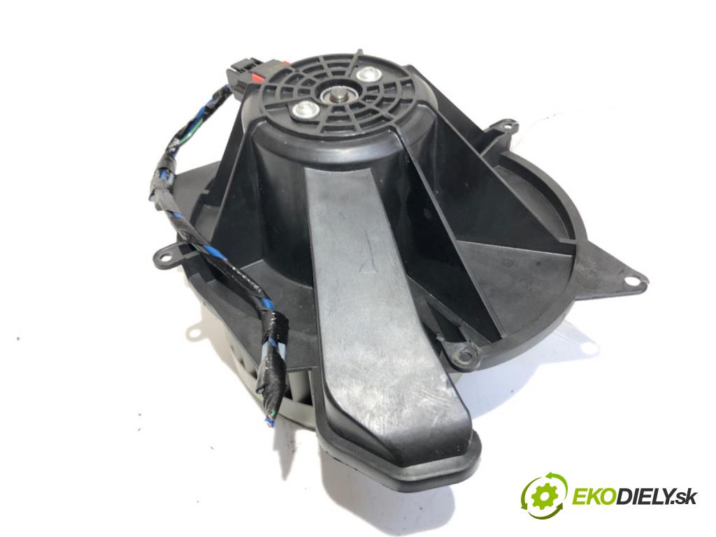 CHRYSLER 300C sedan 2004 183 kW 3.5 3518 ventilátor kúrenia E25091