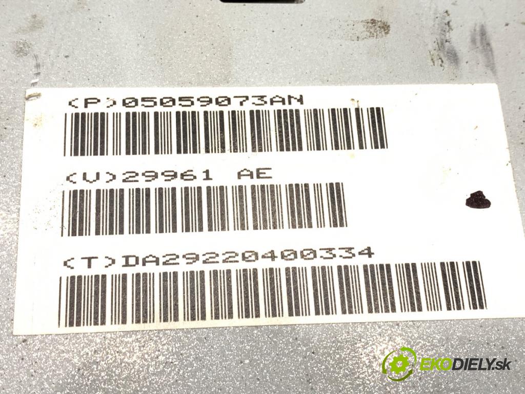 CHRYSLER 300C sedan 2004 183 kW 3.5 3518 Zosilňovač 05059073AN (Zosilňovač)