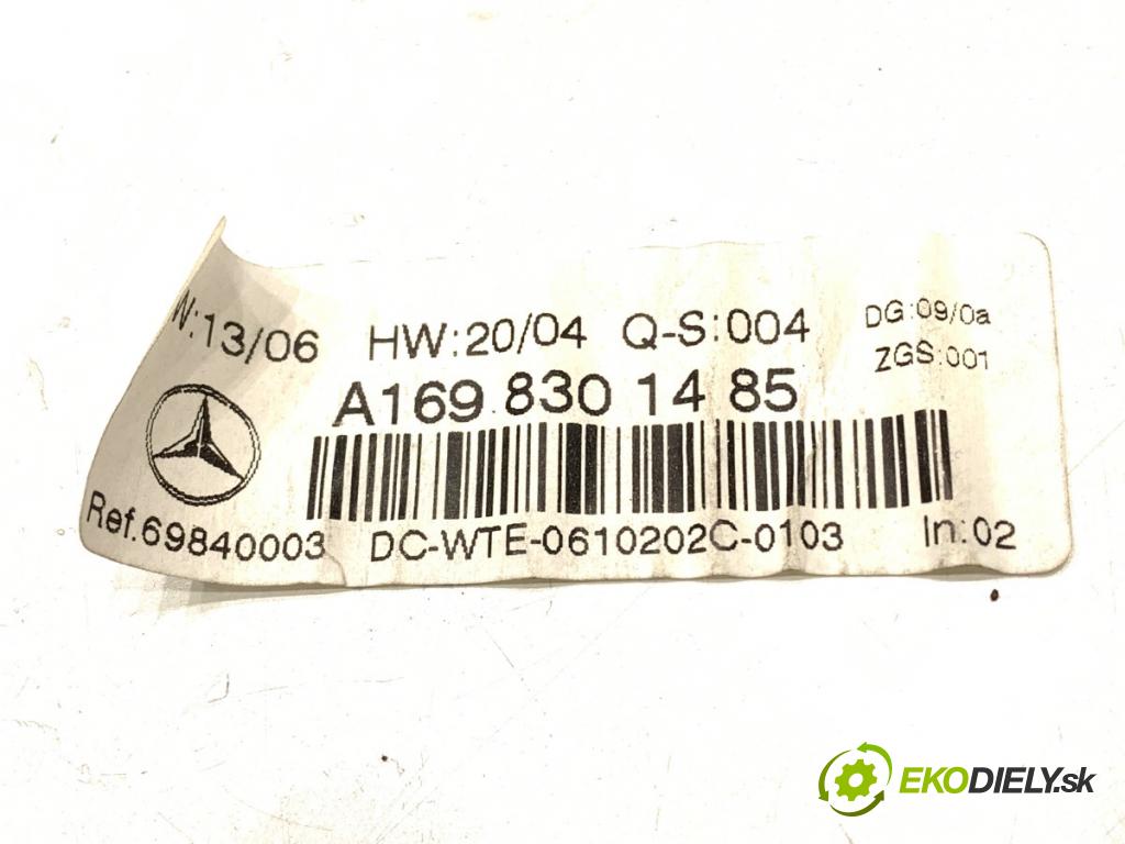 MERCEDES-BENZ W245 liftback 2006 85 kW B 170 (245.232) 1699 Panel ovládania kúrenia A1698301485 (Prepínacie páčky pod volantom)