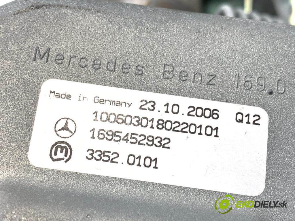 MERCEDES-BENZ W245 liftback 2006 85 kW B 170 (245.232) 1699 blokáda volantu A1694604016 (Ostatní)