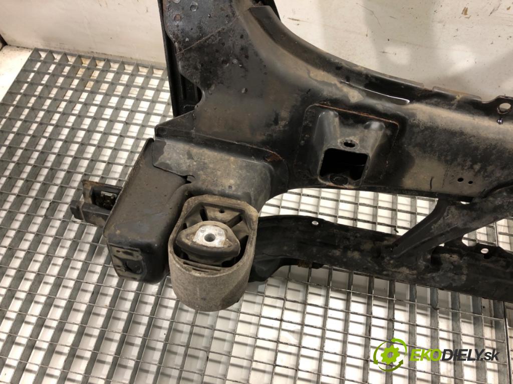 MERCEDES-BENZ W245 liftback 2006 85 kW B 170 (245.232) 1699 výztuha pod motor  (Výztuhy přední)