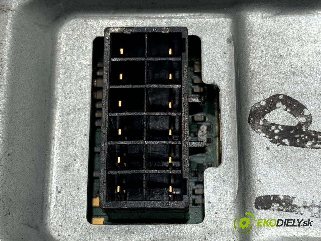 CHRYSLER 300C sedan 2004 183 kW 3.5 3518 Menič XENON 73010137N (Riadiaca jednotka xenónu)