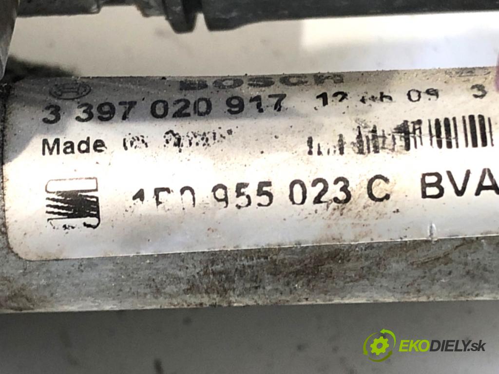 SEAT LEON II liftback 2009 66 kW 1.9 TDI 1896 mechanismus stěračů levý přední část 1P0955119B