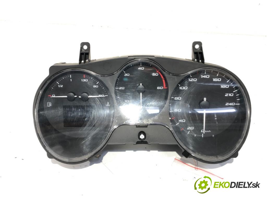 SEAT LEON II liftback 2009 66 kW 1.9 TDI 1896 Prístrojovka 1P0920810F (Prístrojová doska)