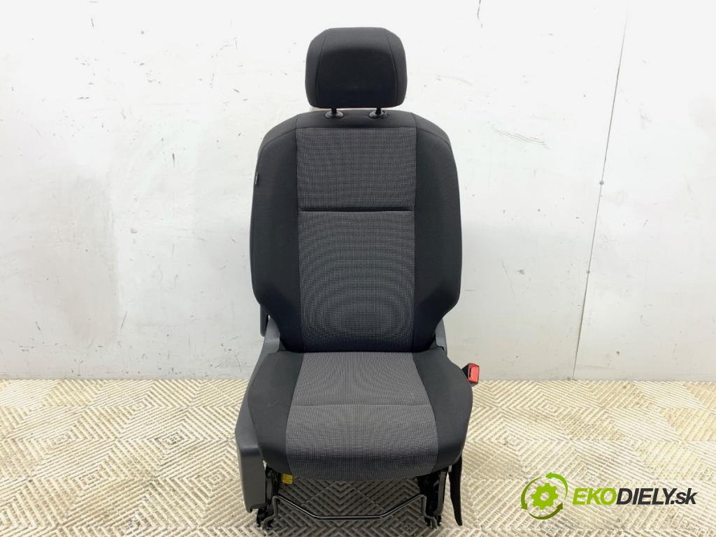 TOYOTA PROACE Nadwozie pełne/minivan 2021 96 kW 1.5 D-4D 130 (BPZMA) 1499 Sedadlo pravy predný 