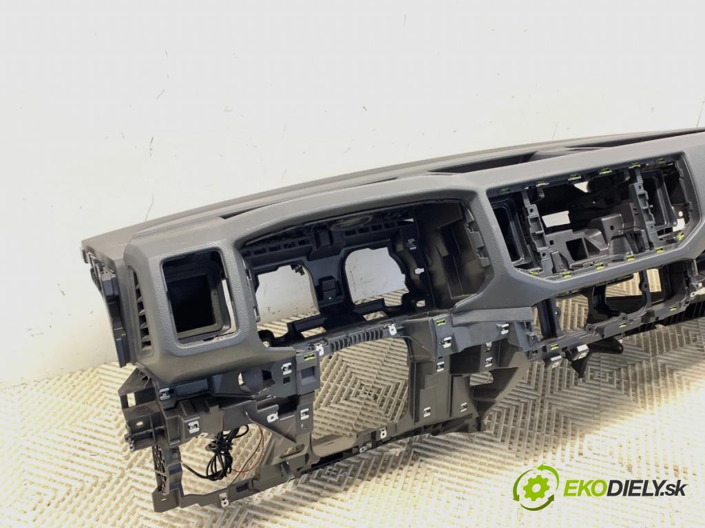 VW CRAFTER II Skrzynia 2022 130 kW 2.0 TDI 1968 Palubná doska silentbloku pasy