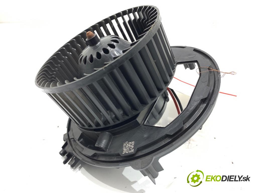 VW CRAFTER II Skrzynia 2022 130 kW 2.0 TDI 1968 ventilátor kúrenia 5WB819021