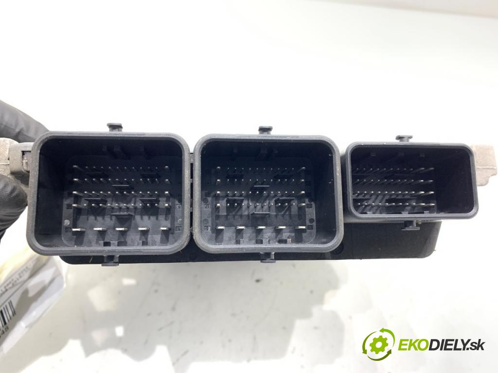PEUGEOT 308 SW Kombi 2010 82 kW 1.6 HDi 1560 riadiaca jednotka Motor 9675391480 (Riadiaca jednotka)