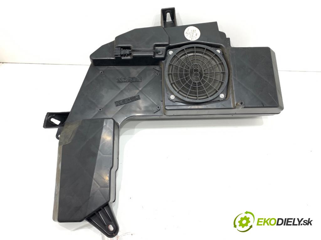 AUDI A4 B7 Kombi 2005 103 kW 2.0 TDI 16V 1968 subwoofer 8E903538203S (Audio zariadenie)