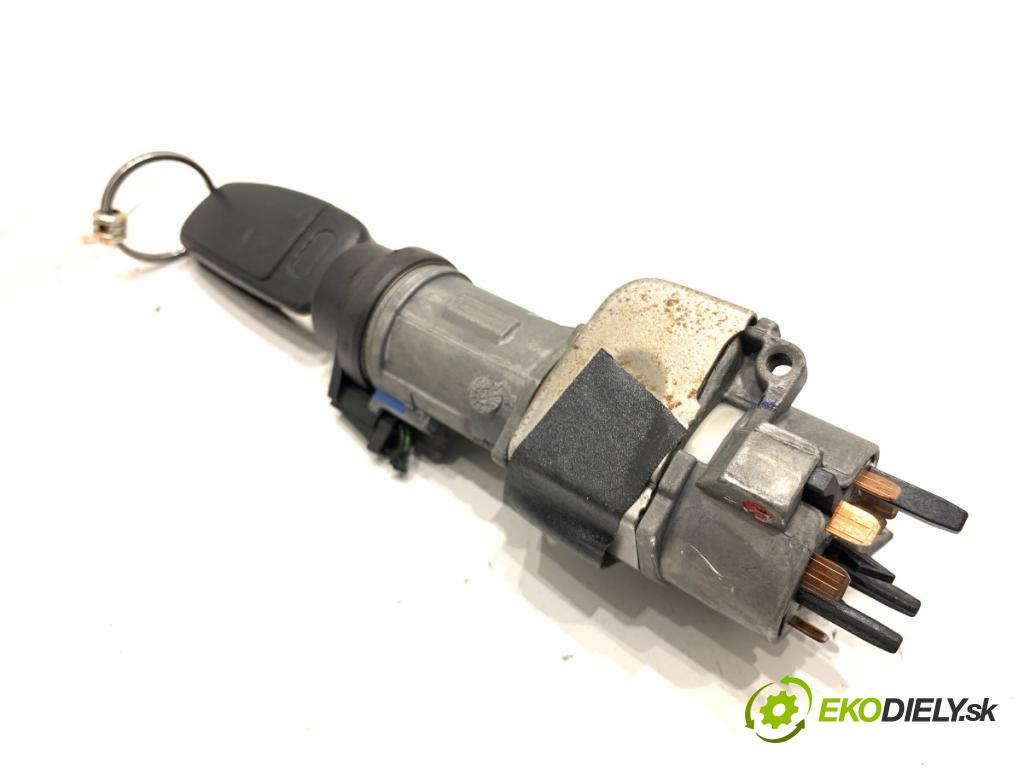 AUDI A4 B7 Kombi 2005 103 kW 2.0 TDI 16V 1968 spinačka 4B0905851N (Spínacia skrinka)