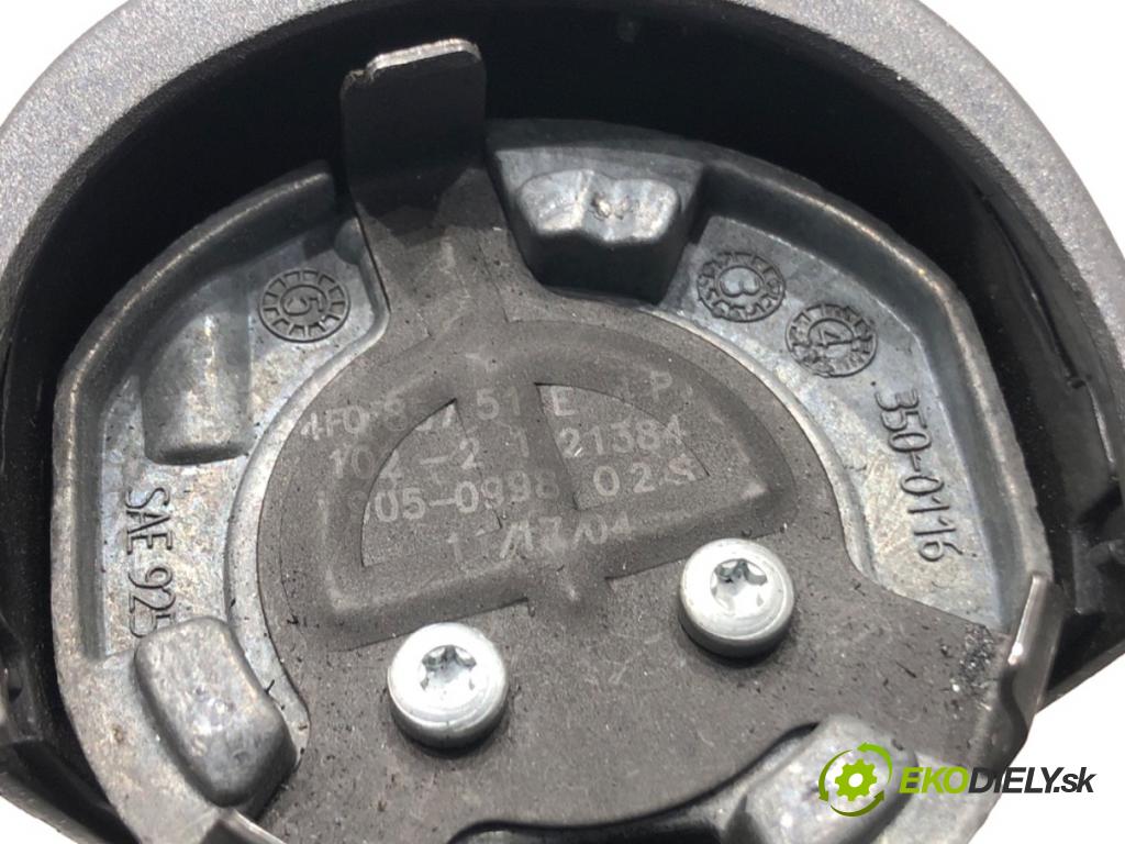 AUDI A4 B7 Kombi 2005 103 kW 2.0 TDI 16V 1968 zpětné zrcátko vnitřní  (Světla vnitřní)