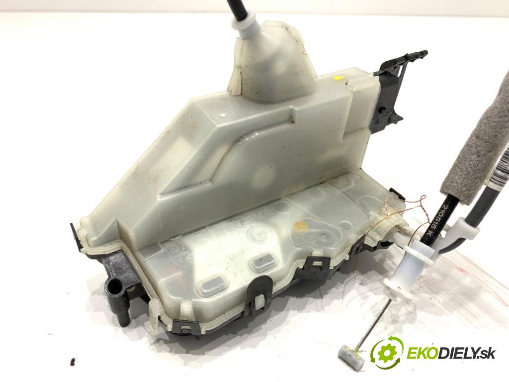 TOYOTA PROACE Nadwozie pełne/minivan 2021 96 kW 1.5 D-4D 130 (BPZMA) 1499 zámok dveře pravý přední část 163433