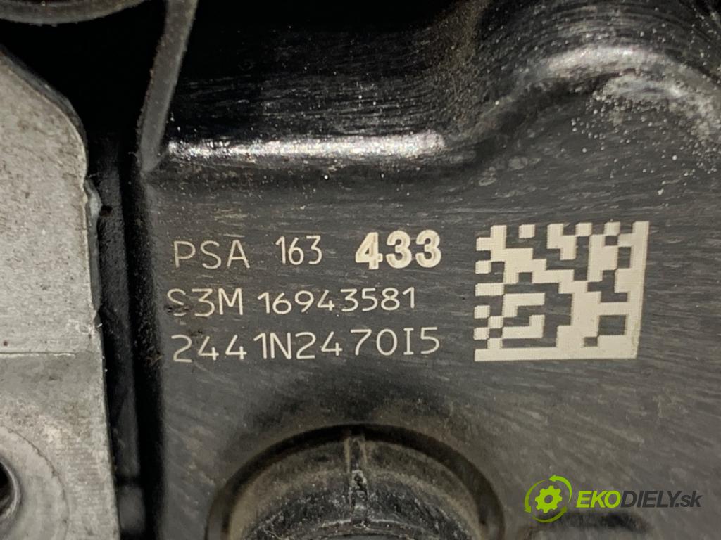 TOYOTA PROACE Nadwozie pełne/minivan 2021 96 kW 1.5 D-4D 130 (BPZMA) 1499 zámok dveře pravý přední část 163433